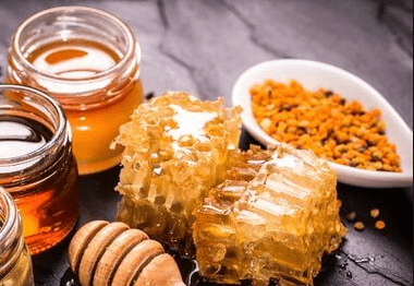 bột nghệ và mật ong