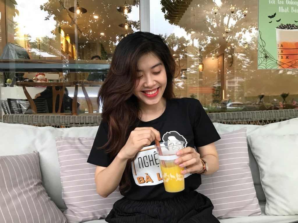 uống bột nghệ vàng