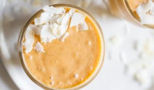 sinh tố dứa nghệ