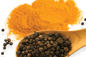 tinh nghệ và hạt tiêu đen