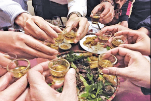 uống tinh bột nghệ giải rượu