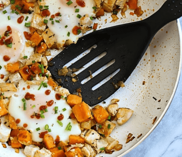 khoai lang nấu với trứng