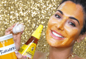sữa rửa mặt tinh bột nghệ 