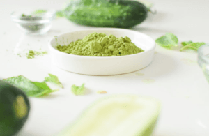 dưa leo và bột trà xanh
