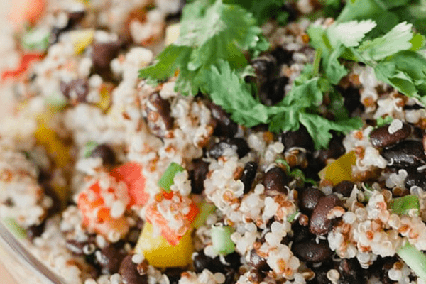 salad quinoa đậu đen