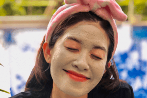 đắp mặt nạ đất sét