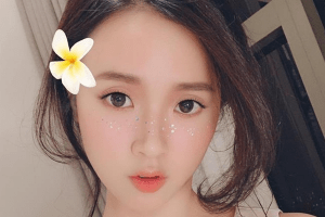 đắp mặt nạ sữa chua