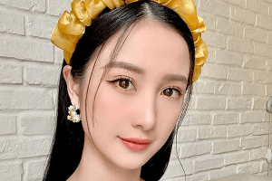 đắp mặt nạ sữa tươi