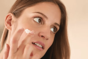 tự điều trị mụn nang tại nhà