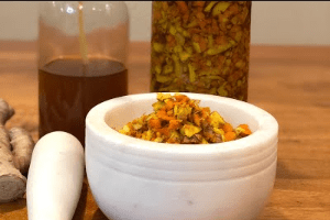 nghệ đen ngâm rượu có tác dụng gì