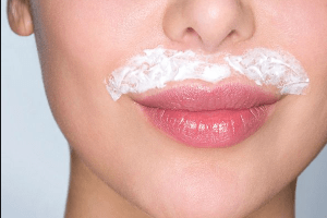 tẩy lông bằng tinh bột nghệ đen