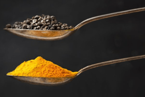 bột nghệ và tiêu